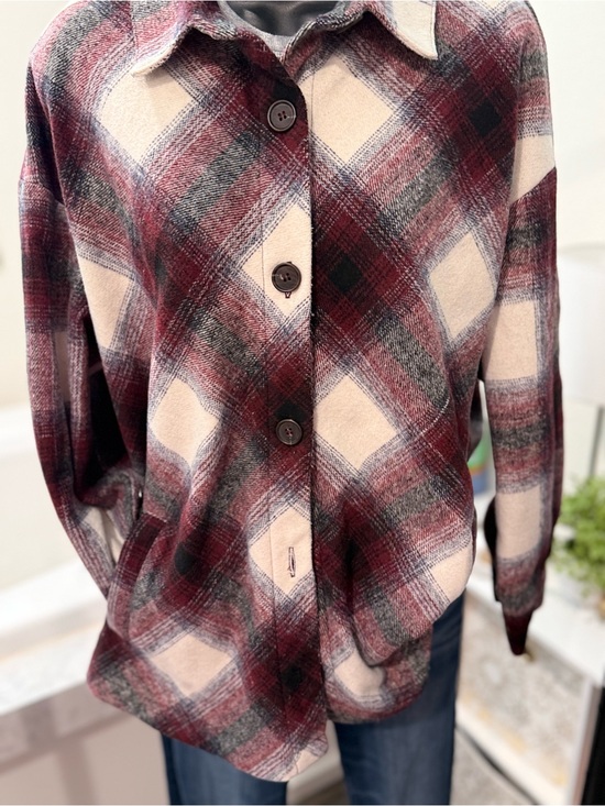 Zenana Outfitters Sweaters - Zenana Plaid Shacket Jacket – Size Large